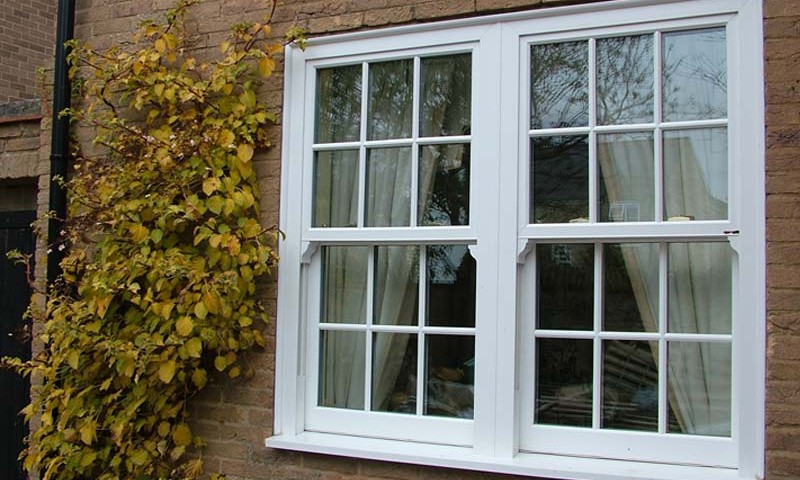 بررسی تفاوت های چشمگیر پنجره های ترمال بریک و Upvc در چند دقیقه 